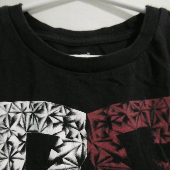 DC Trademark 100% cotton black graphic t-shirt DC print on front, 2016 - Picture 4 of 10